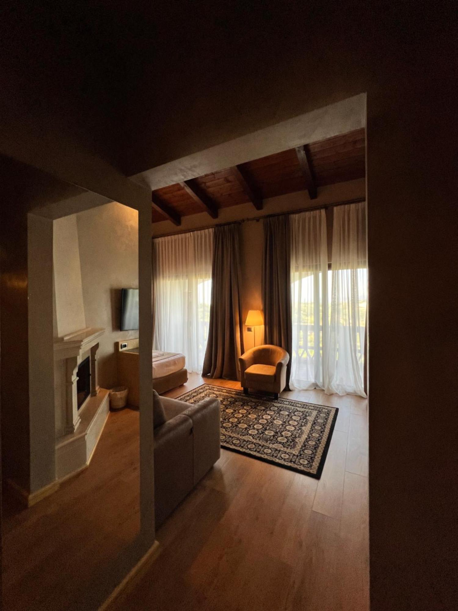 Agroturizem Kodra E Kuajve Resort Škalngur