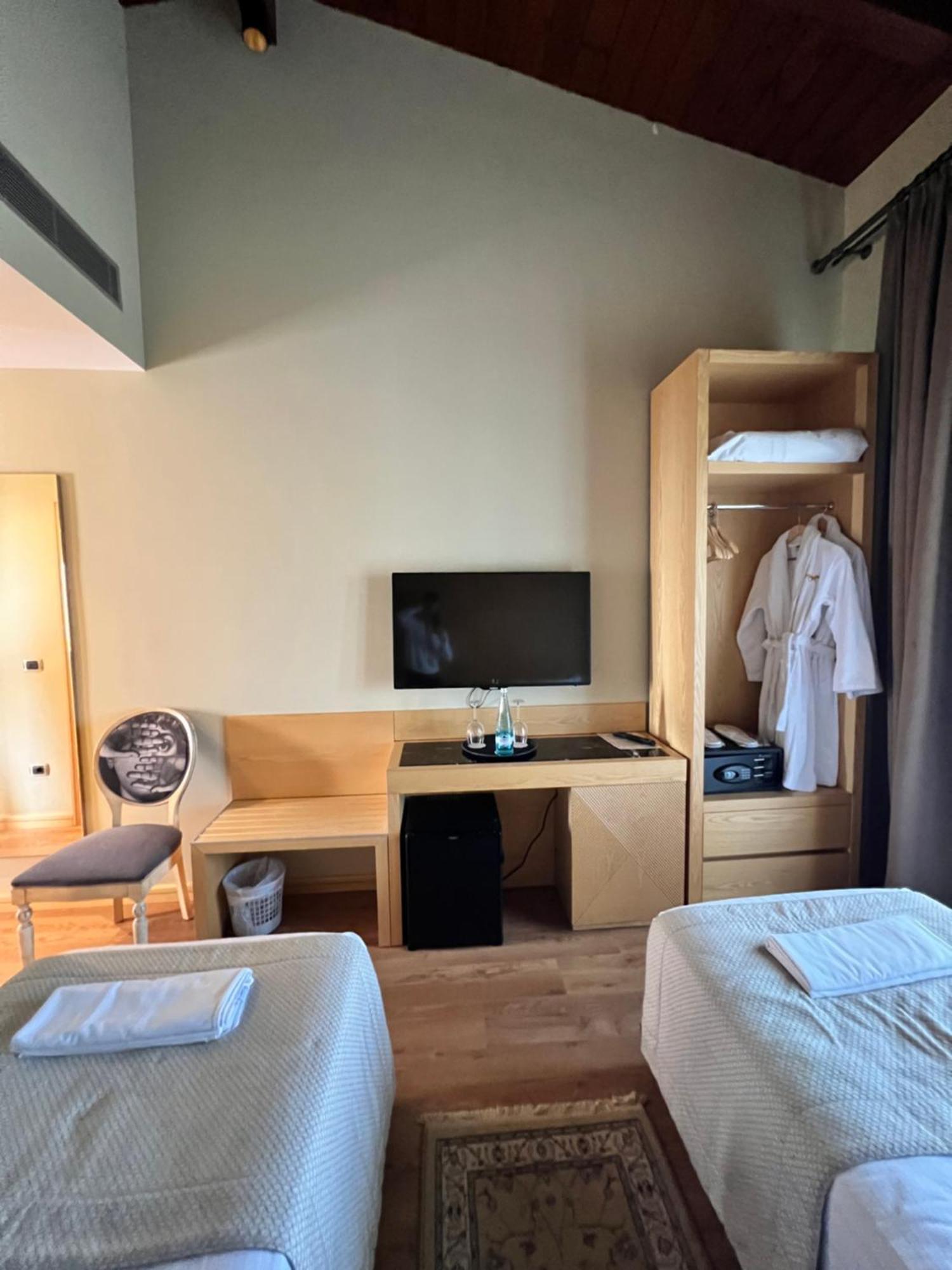 Resort Agroturizem Kodra E Kuajve Shkallnur