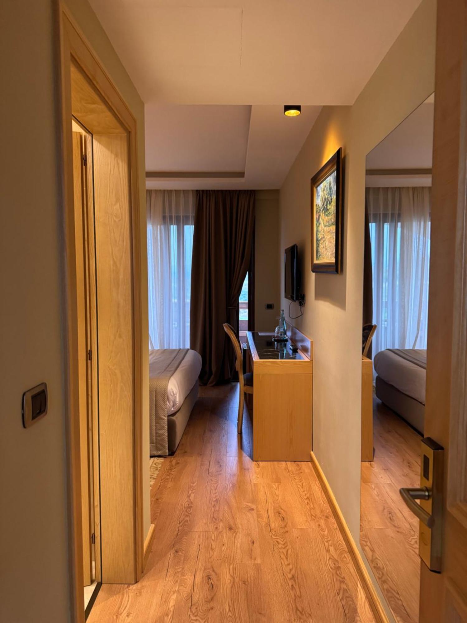 Agroturizem Kodra E Kuajve Resort 4*